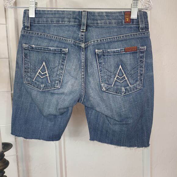 7 for all  Mankind jean cutoff shorts size 24   #124 - Picture 2 of 4